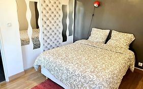 Appart Hôtel - Disney New Yorker - Next to Disney